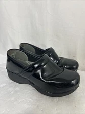Dansko XP 2.0 Womens Size 39 EU 8.5-9 Non Slip Clogs Black Glossy Scuffs