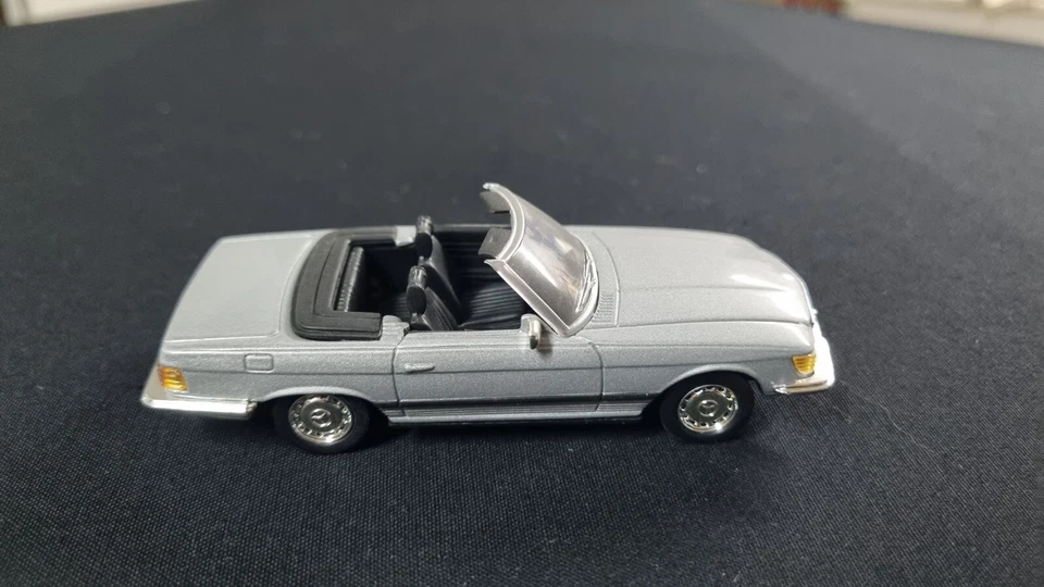 MERCEDES BENZ 350 SL 1972 1/43 - Immagine 3 di 4