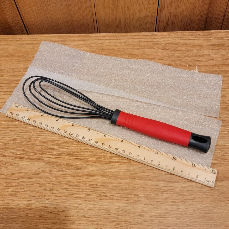 "Herramientas de cocina de silicona LE CREUSET 12"" batidor plano rojo negro" Foto 4 de 4