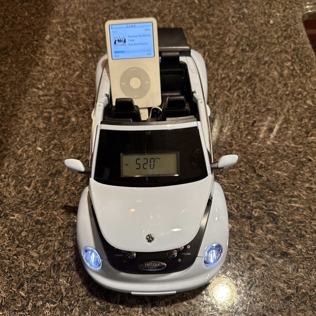 SHARPER IMAGE DESIGN ZipConnect Stereo Beetle, Model #GT805