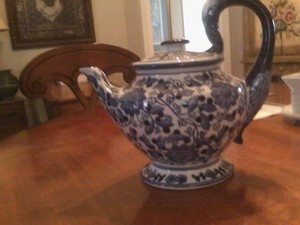 Vintage Seymour Mann China Blue Fine Porcelain Coffee/Tea Pitcher 10.”