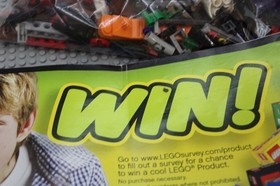 LEGO(6857)DC Comics: Dynamic Duo Funhouse Escape, Used, 100% Complete W/Manual