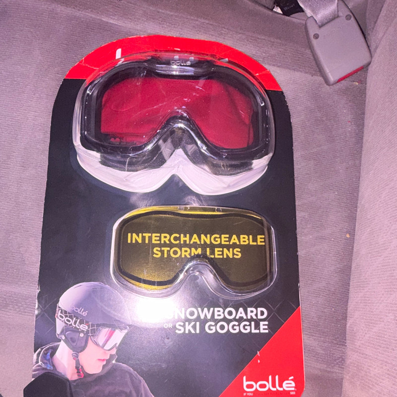 Bollé 1061444 Ski/Snowboard Goggles Interchangeable Red Lens Black Frame UV