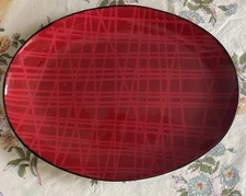 Simple Dining Red/Black Platter 16”