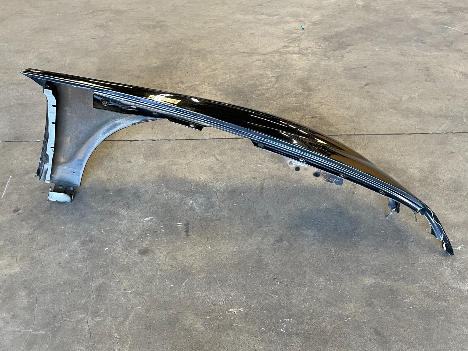 2003-2007 Bentley Continental GT Left Fender Shell Cover Panel Black 1577 OEM