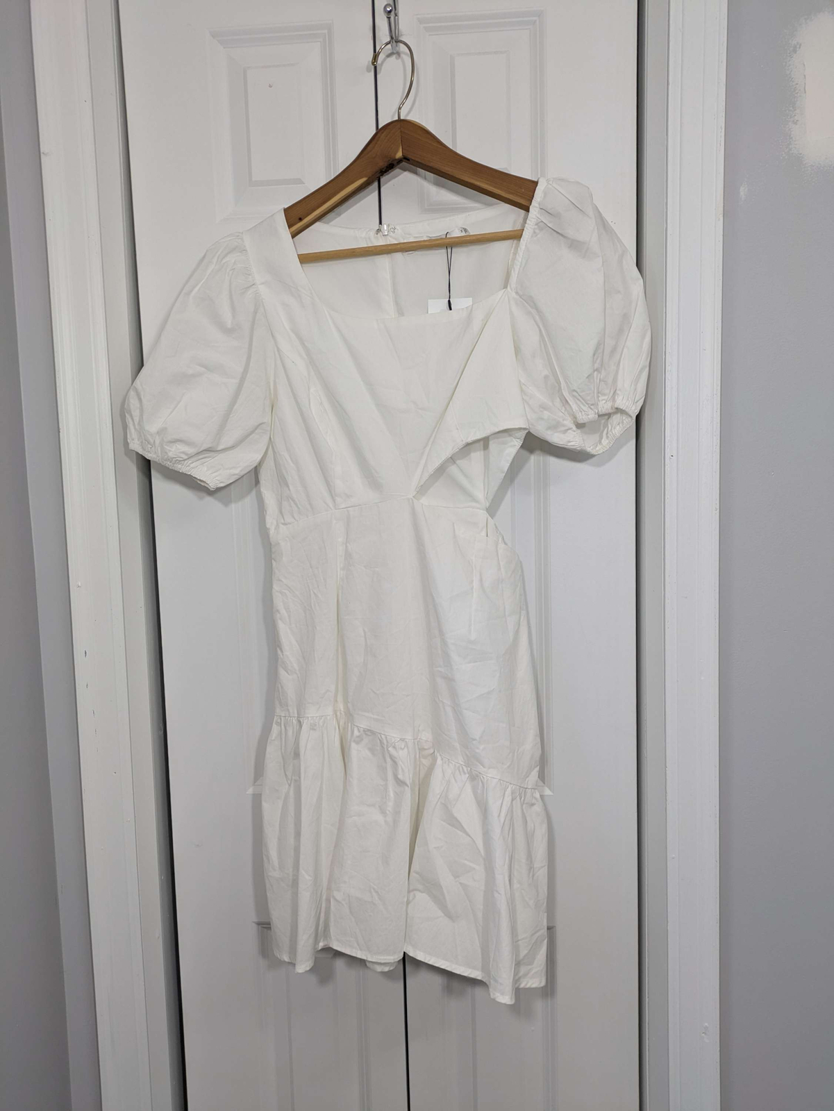 ASTR NWT Women's Size Medium Mayfair Mini Dress White Knee Length