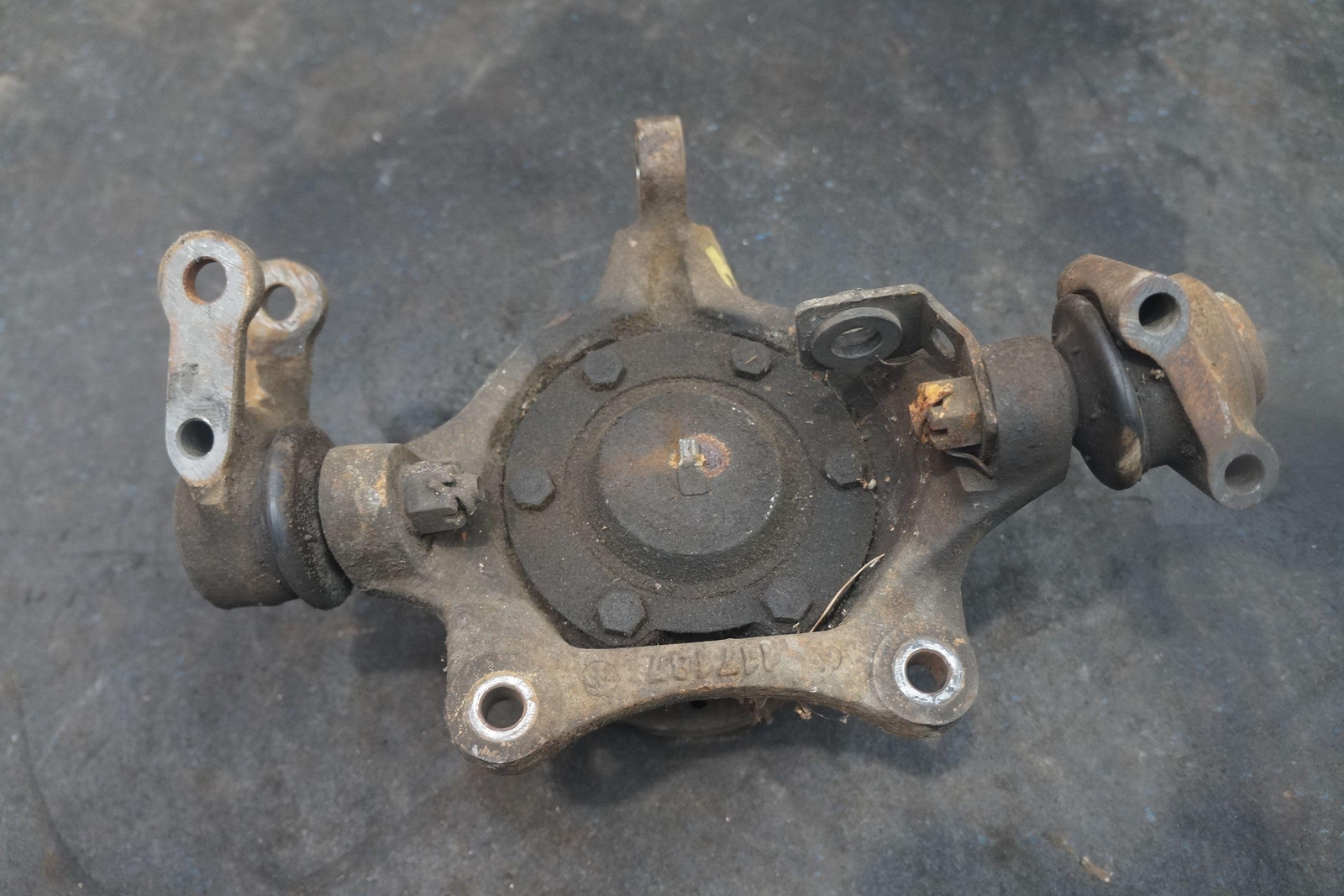 Front Right Spindle Knuckle Hub Wheel Bearing OEM Ferrari Mondial 1982
