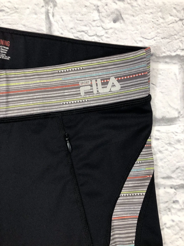 Pantalones cortos de running FILA SPORT Performance negros pequeños * Foto 4 de 4