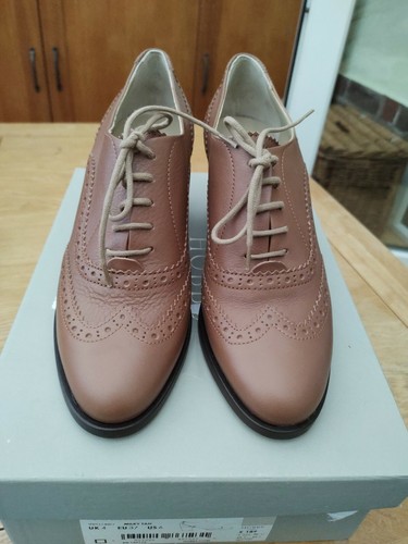 brogues size 4