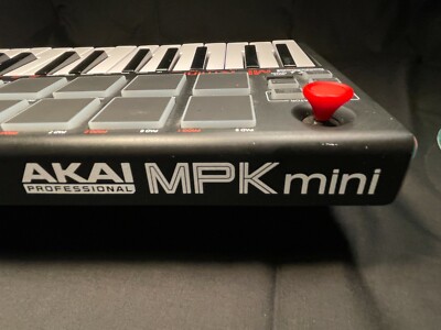 AKAI Professional MPK MINI Black Mini Keyboard Portable