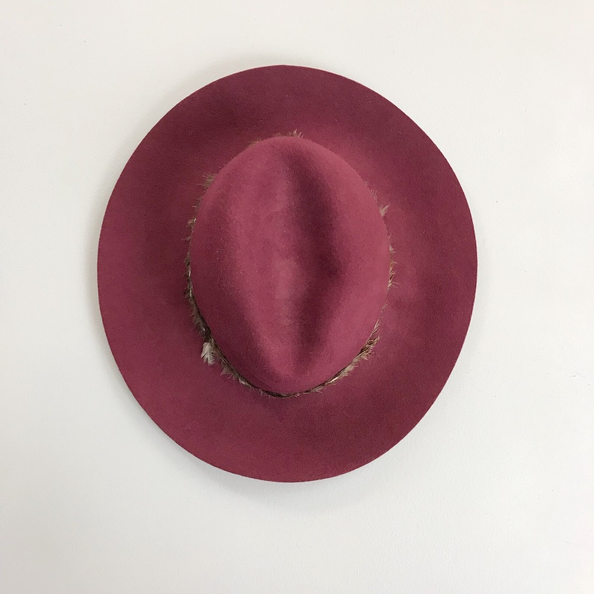 LUCKY BRAND Wool Fedora Hat OS Feather Band Cranberry Red 