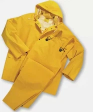 3 PIECE HEAVY DUTY YELLOW RAINSUIT RAIN SUIT 35MM SIZE 2XL NEW IN BAG