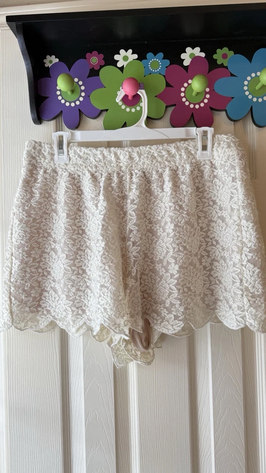 Mini Pantalones Cortos Free People Marfil Floral Encaje Forrados Para Mujer Talla Grande Foto 3 de 4