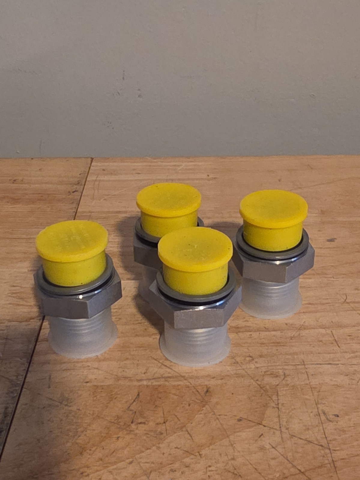 Parker 12F40MXS Triple-Lok 37° Flare X 3/4-14" Thread Steel 4000psi Lot Of 4