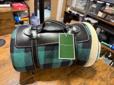 Jeffrey Banks Home Green Plaid Fleece Travel Throw Blanket 40/60'' New With Tag.