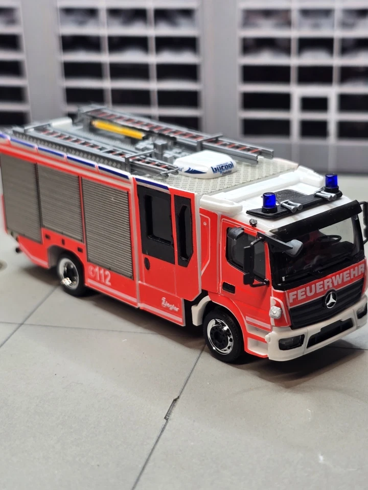Hlf 20 Atego 23 CITY Ziegler  - Bild 2 von 4