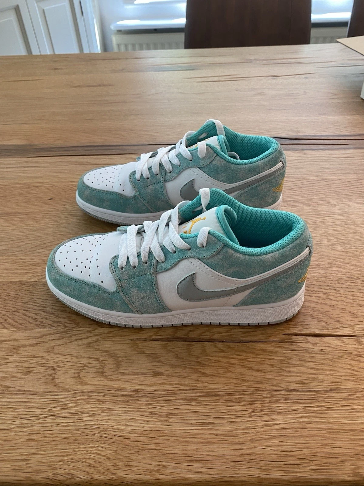 Nike Air Jordan 1 Low New Emerald Low Top Trainers Sneakers UK Size 5 5