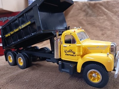 VALLEY ASPHALT COMPANY B MACK DUMP TRUCK FIRST GEAR 1/34TH SCALE DIECAST METAL