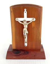 Vintage J B Deere Cedarcraft  Cedar Wood Crucifix White Cross Religious