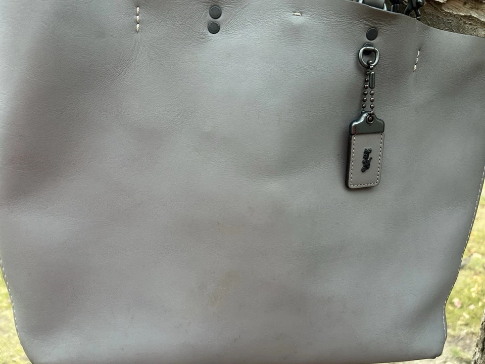 Bolso de Mano Coach 1941 Rogue Cuero Curtido Gris Oxblood 59136 Foto 3 de 4