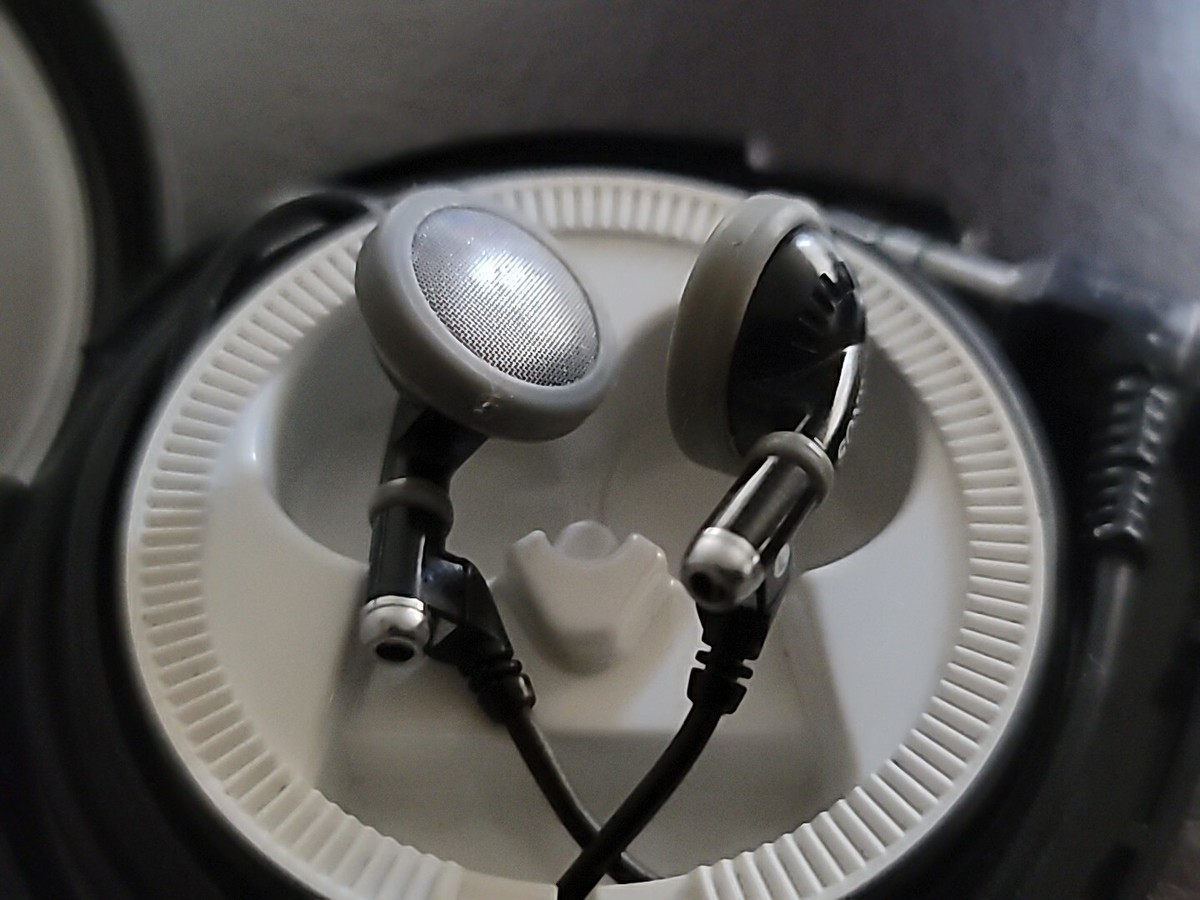 Sony MDR-E222 MDR E222 headphones rare | eBay