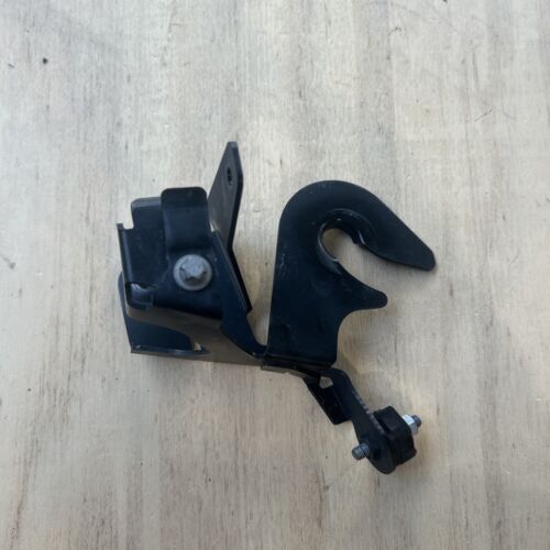 Genuine Mercedes OEM A45 CLA45 radiator cooler bracket right holder A1765200241 - Picture 2 of 13