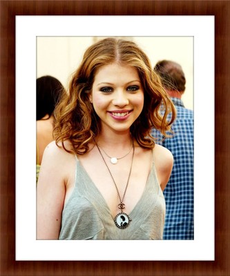 Michelle Trachtenberg 8.5 x 11 Candid Color Unframed  Collectable Photograph