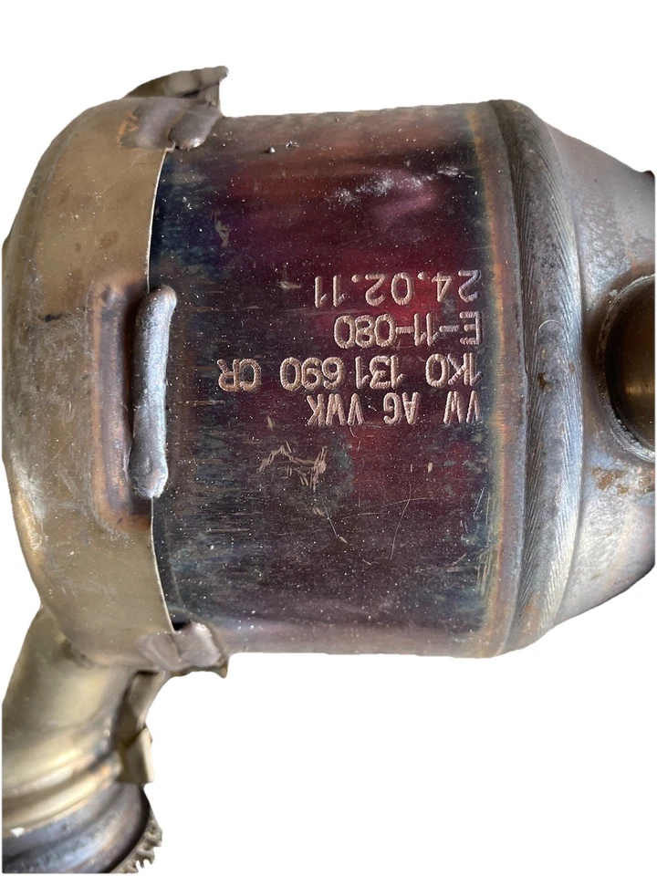 Volkswagen Scirocco 2011 tubo descendente Foto 3 de 3