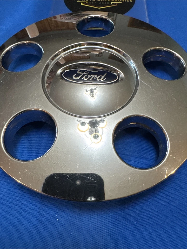 Ford Taurus 2008-2009 - Tapacubos central de llanta (cromo) (8G1J-1A096-AA) Foto 4 de 4