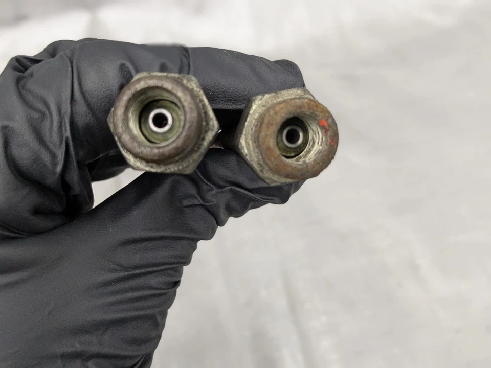 Комплект плетеных тормозных магистралей только передние из нержавеющей стали для Mazda Miata 1990-2005 годов выпуска 96NAA2 - Изображение 2 из 4