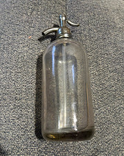 Vintage Clear Glass Seltzer Siphon Bottle Metal Top Marked SCHLOSSBERG N.Y. 6