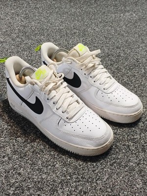 Nike Air Force 1 '07 Sneaker Herren UK 7 Weiß Schwarz Volt Leder LV8 DZ4510-100