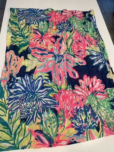 LILLY PULITZER Bright Vibrant FLORAL Infinity Loop Scarf - Picture 7 of 7