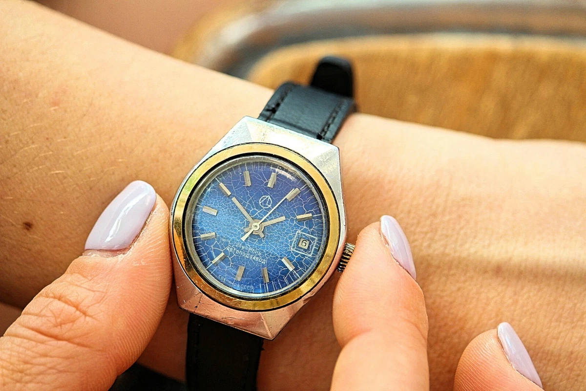Ladies vintage style watches hotsell