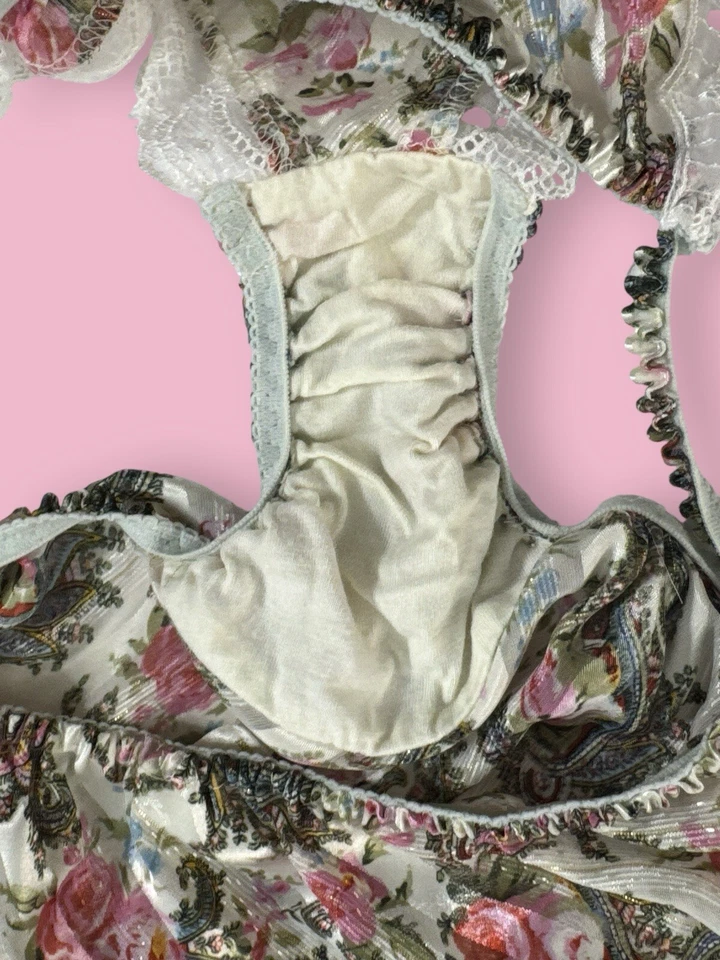 复古 Victoria's Secret L Second Skin String 比基尼内裤闪亮 Y2K 金色标签 — 第 2/4 张图片