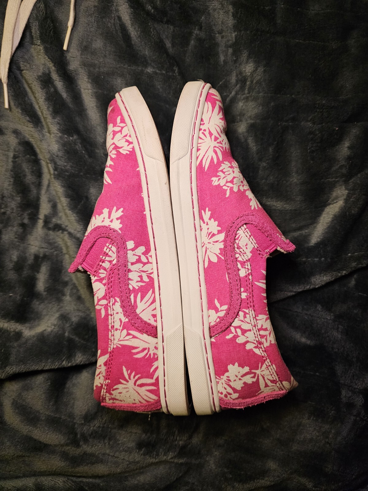 Rare UGG Limited Edition Hawaiian Floral Slip On Snea… - Gem