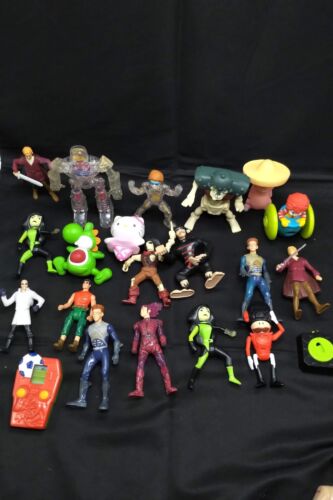 Lot of 21 McDonald's Toys from the 2000s Yoshi, Spy Kids, Kim Possible ++ - Afbeelding 1 van 5