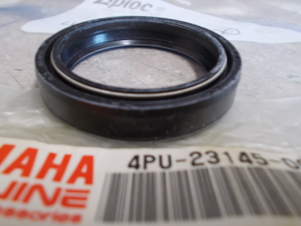 ぉみ NOS OEM Yamaha Front Fork Oil Seal 1999-2001 YZFR6 VMX1200 4PU