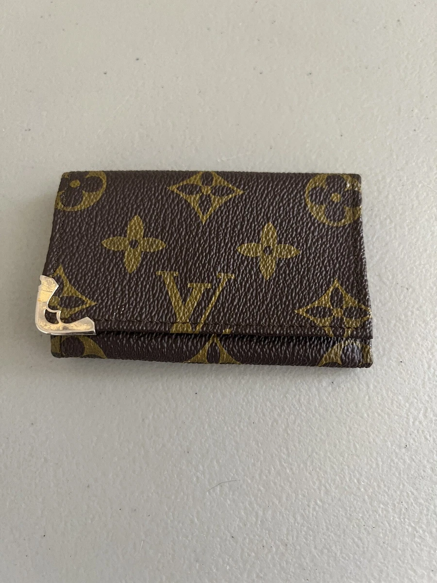 LOUIS VUITTON Vintage Authentic Brown Monogram Vintage Key Holder Button  Wallet