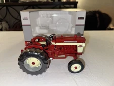 1/16 Speccast International 340 Diesel Utility Tractor