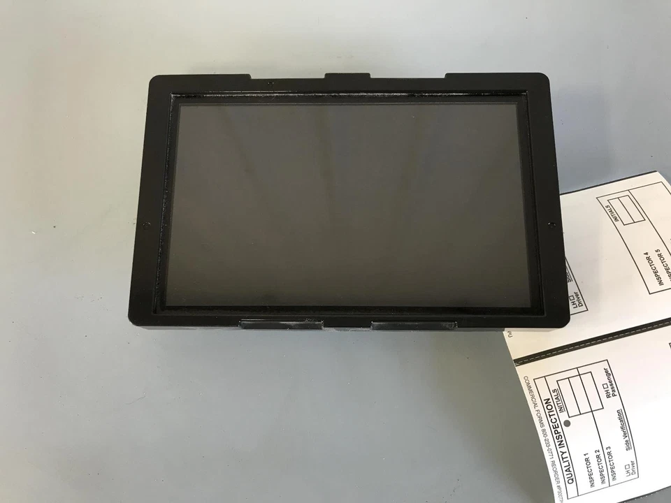 Used Front Center Infotainment Display fits: 2018 Chevrolet Silverado 2500 picku - Image 2 of 4