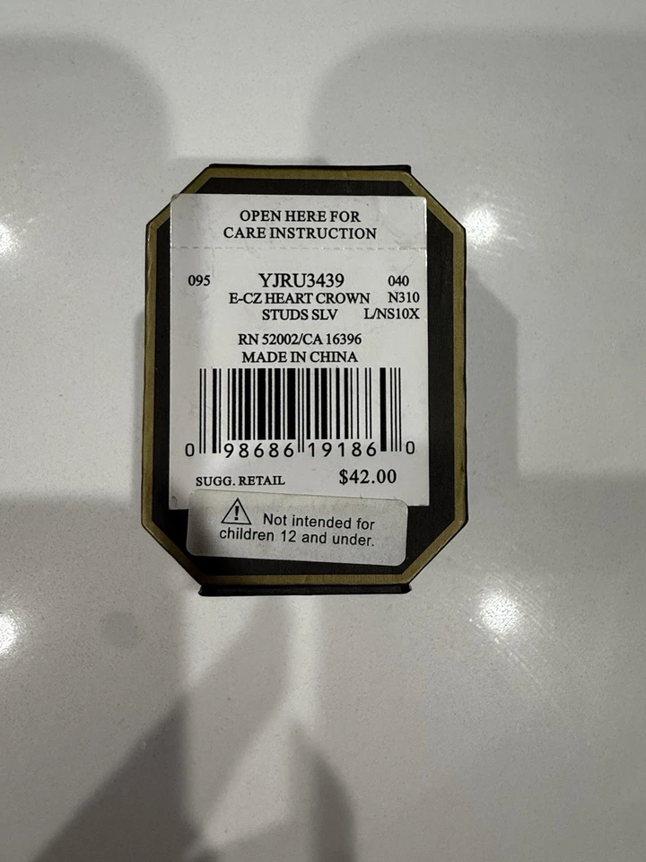 Aretes Juicy Couture de plata de ley 925 con corona de corazón circonita cúbica con caja Foto 2 de 4