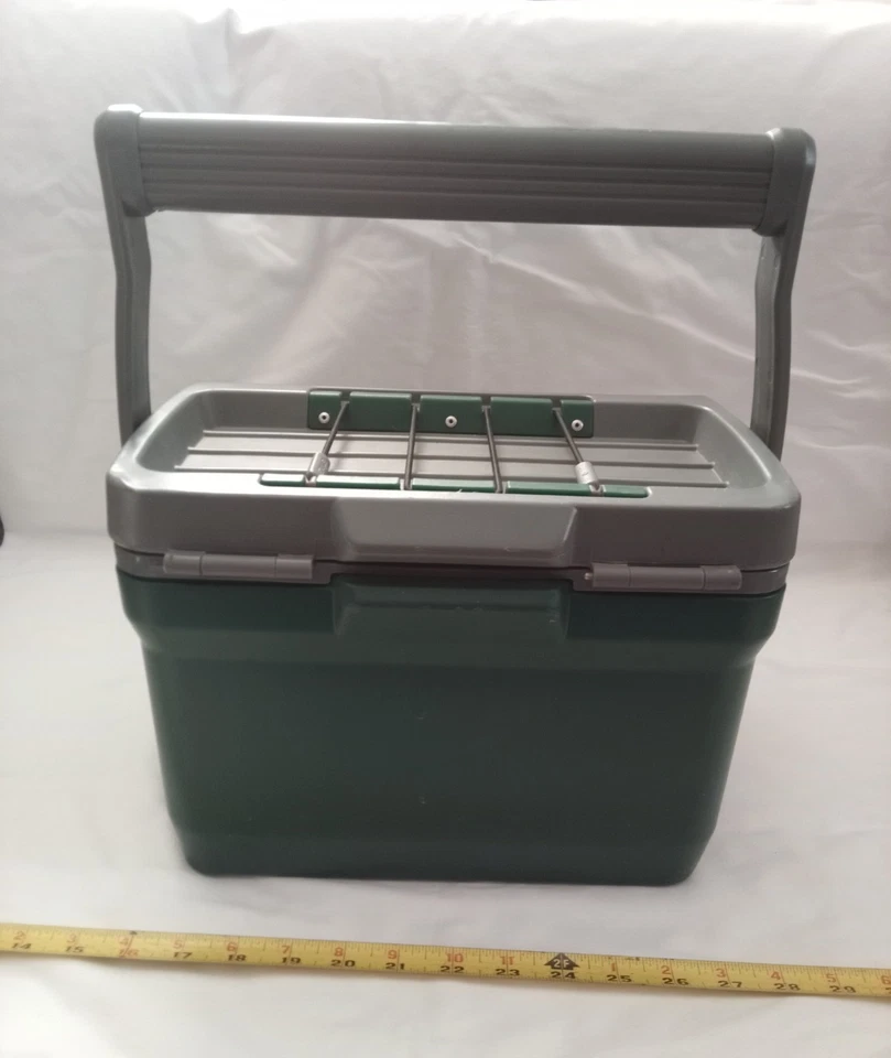 Stanley Adventure Easy Carry 经典风格便携式户外 7 夸脱 6.6L 升 冷藏箱 — 第 3/4 张图片