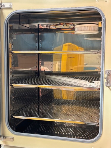 Forma Scientific 3110 Incubatrici a doppia coltura cellulare impilate CO2 con giacche d'acqua #3 - Foto 5 di 12