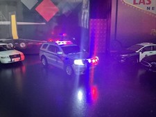 Customized With LED Lights Greenlight Colorado State Police 1:64 Dodge Durango