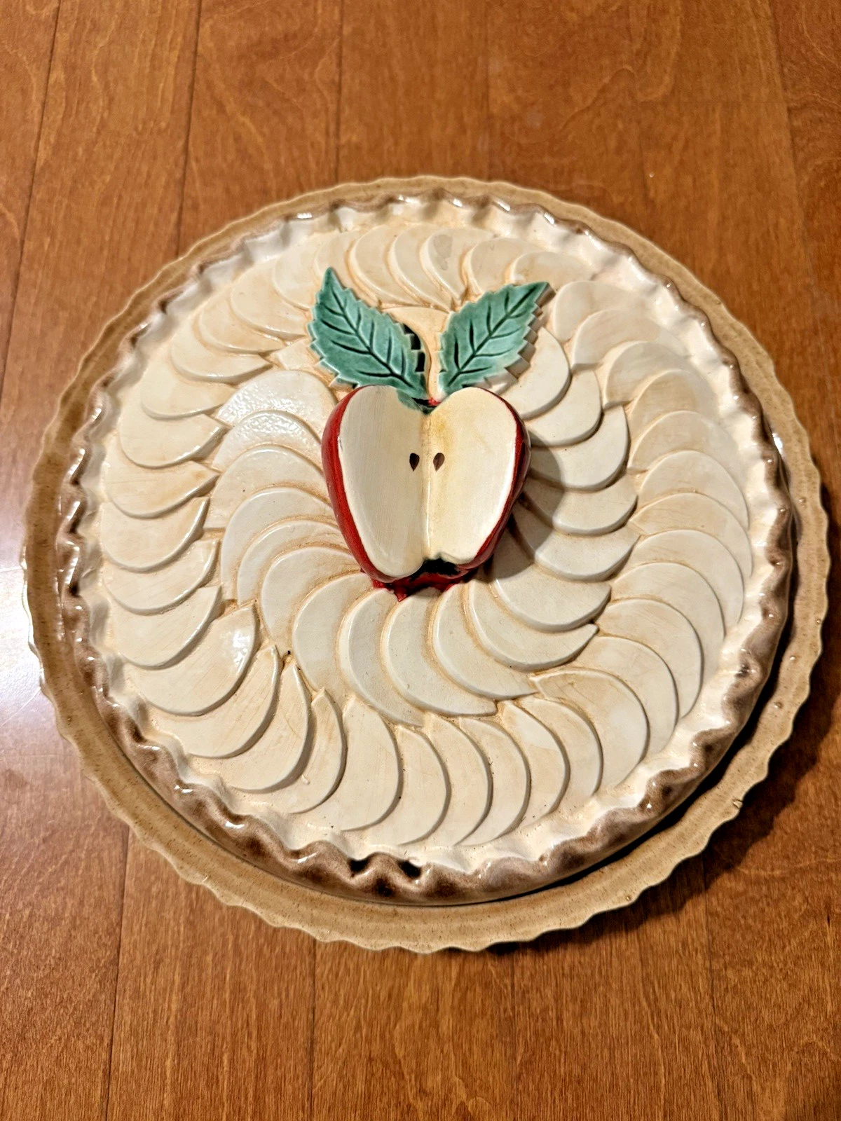 Vintage Ceramic Apple Pie Plate w/ Cover Lid Handed PaintServeware/Bakeware 12x5