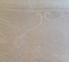 Vintage ~ weiße geprägte Tischdecke ~ 60"x120" & wunderschön