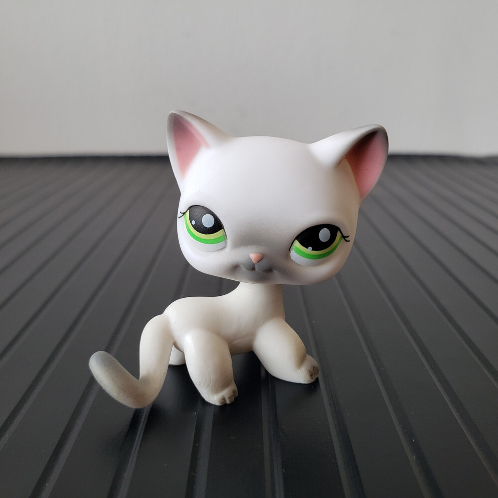 Littlest Pet Shop LPS #125 Gray Short Hair Cat Green Eye Pink Ears