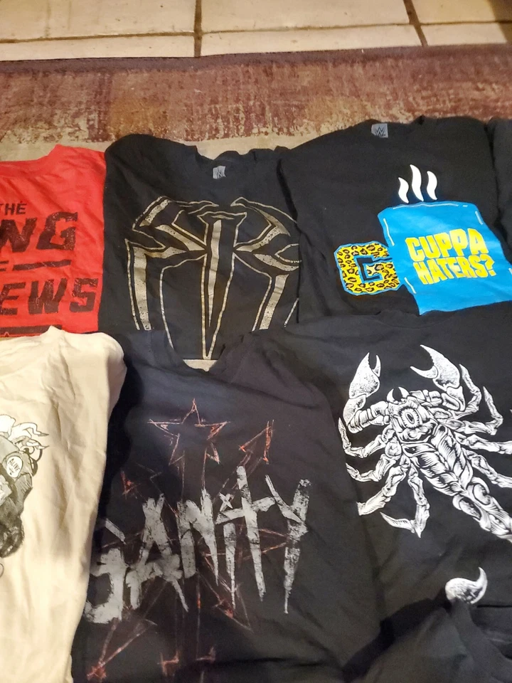 Lote de camisetas de lucha libre Wwe para niños usadas tallas M & S Rollins Taker Wyatt Sting Foto 4 de 4