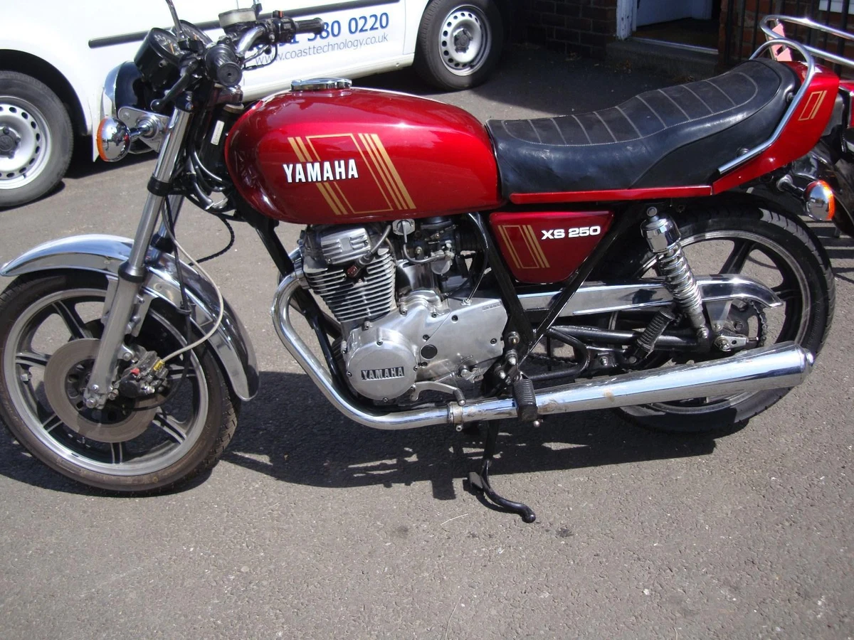 Lovely collectable 1982 Yamaha XS 250 in red eBay